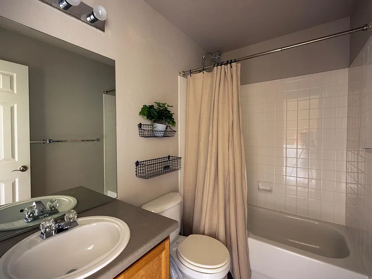 6148 Shamrock Cir — Photo 15