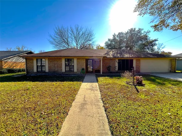 508 Vonda Dr, Sulphur Springs, TX 75482