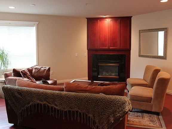 2nd image of 717 E Denny Way Unit 1C