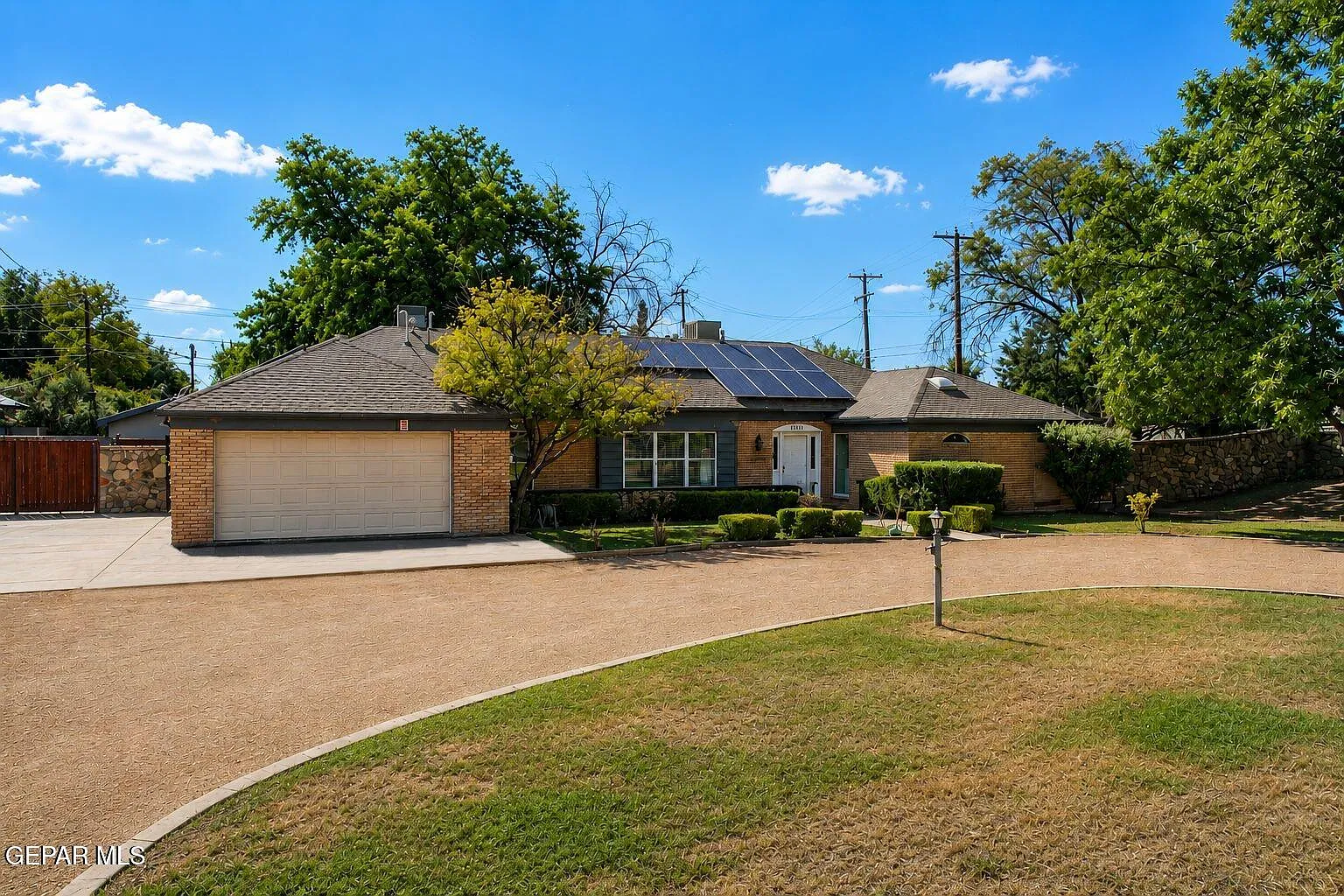 6 bed, 4.0 bath, 3454 sqft, $4,000 — Photo 2