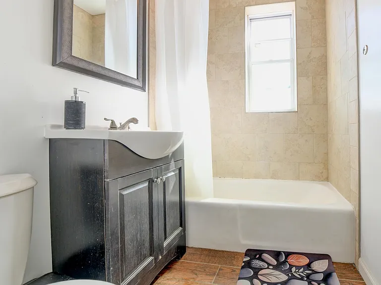 901 Grand Ave #2B — Photo 22