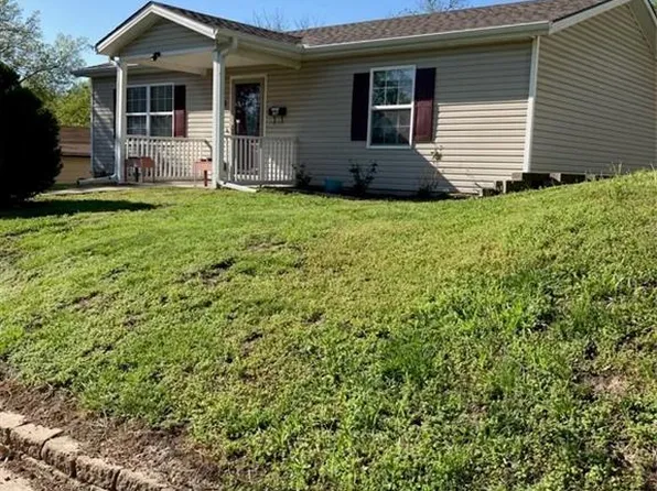 3215 Locust St, Saint Joseph, MO 64501