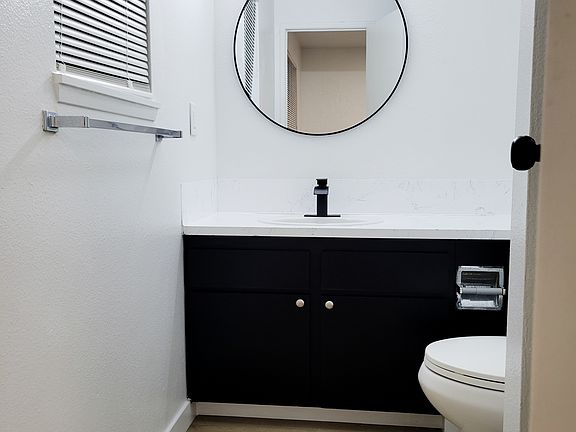 4th image of 1809 W 21st Ave #D