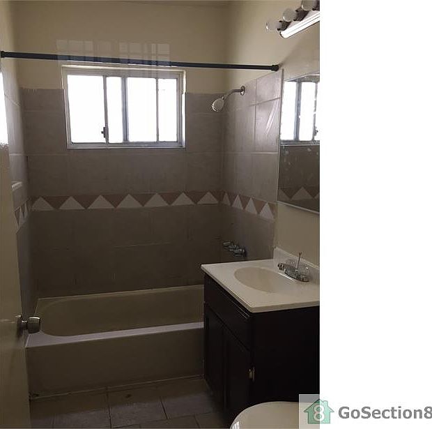2nd image of 853 Glenway Dr APT 4
