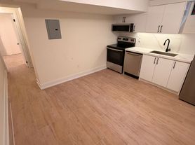 3384 Lake Shore Blvd W