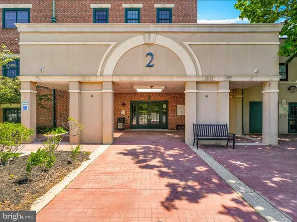 2 Canals End Rd APT 305, Bristol, PA 19007