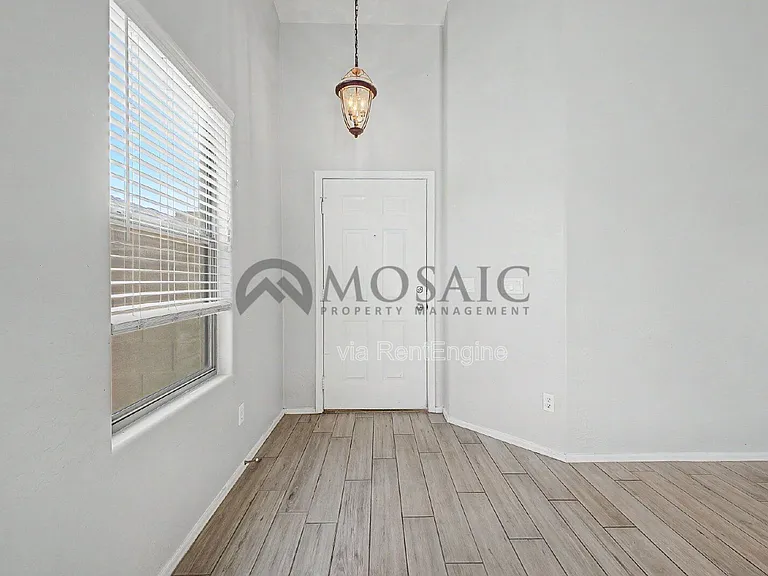 22360 E Via Del Rancho — Photo 8