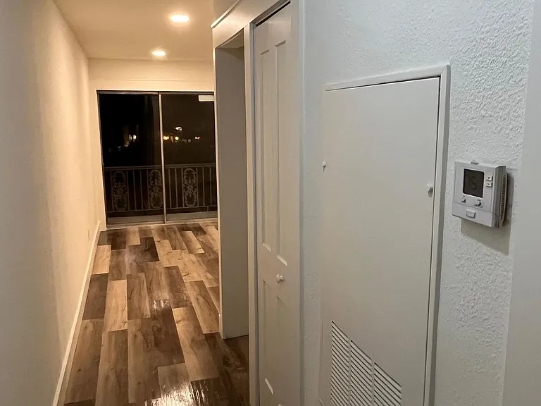 2255 Saint Charles Ave #203 — Photo 16