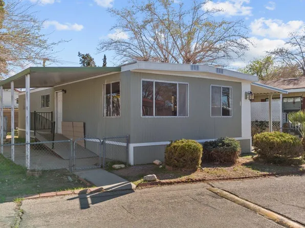3255 E Avenue R Space 27, Palmdale, CA 93550