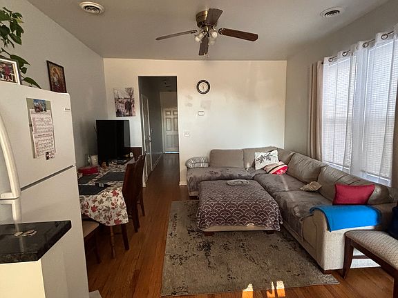3rd image of 11653 Jos Campau Unit 3