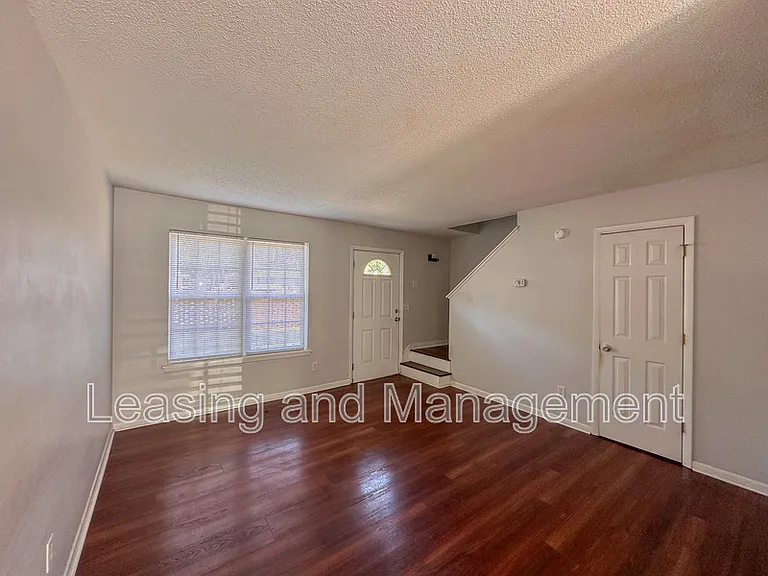 1423 Ashley River Rd #1D — Photo 4