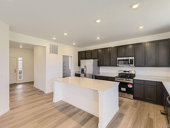 4th image of 270 Paloma Way