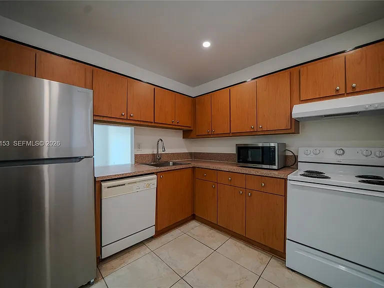 7920 Camino Real #401 — Photo 4