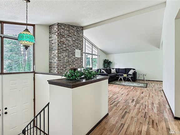 2nd image of 11109 Deepwood Dr SW