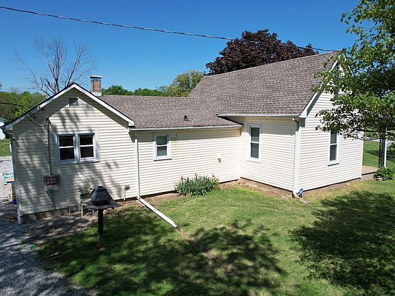 3rd image of 7059 Midway Rd