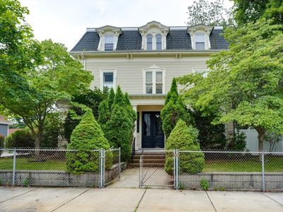 18 Summit Ave, Somerville, MA, 02143