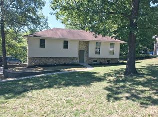 1942 Kristy Ln, Holts Summit, MO 65043