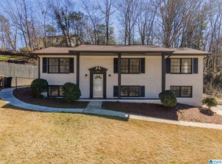 709 Sundale Dr, Birmingham, AL 35235