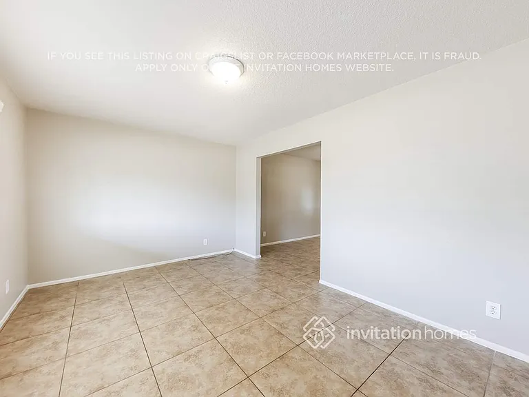 3316 W Orchid Ln — Photo 3