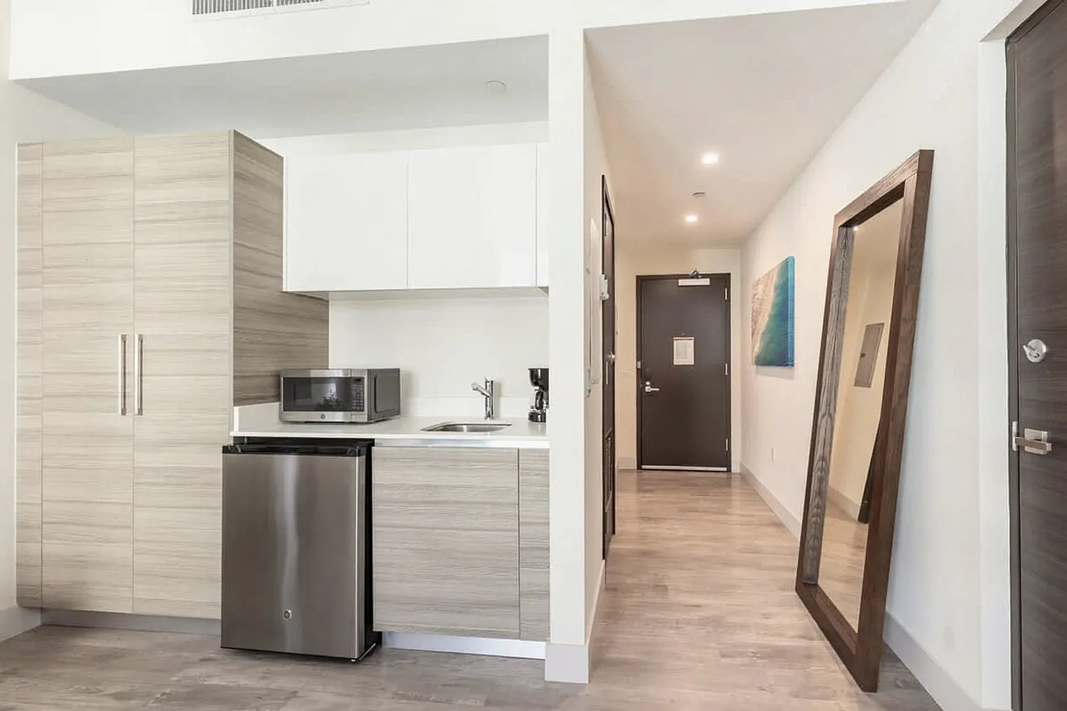 Studio, 1.0 bath, 398 sqft, $2,142 — Photo 3