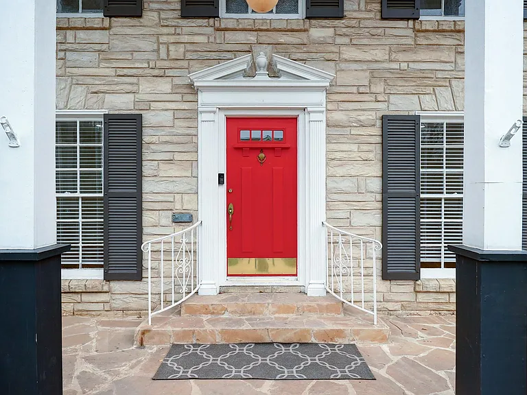 827 Le Green St — Photo 3