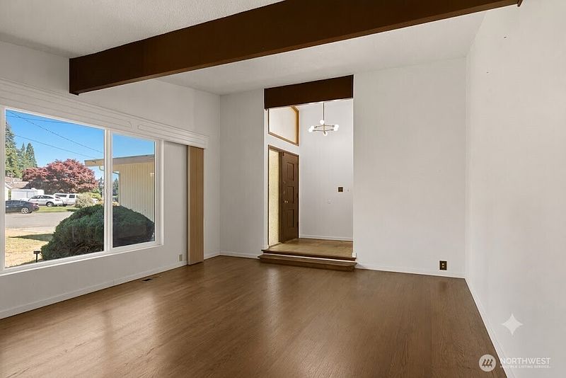 3rd image of 26607 Manchester Court