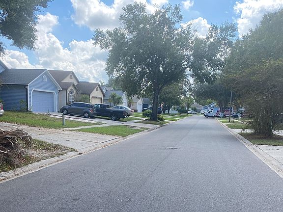 5th image of 2609 Delcrest Dr