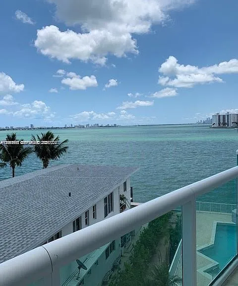 2000 Bay Dr #403 — Photo 12