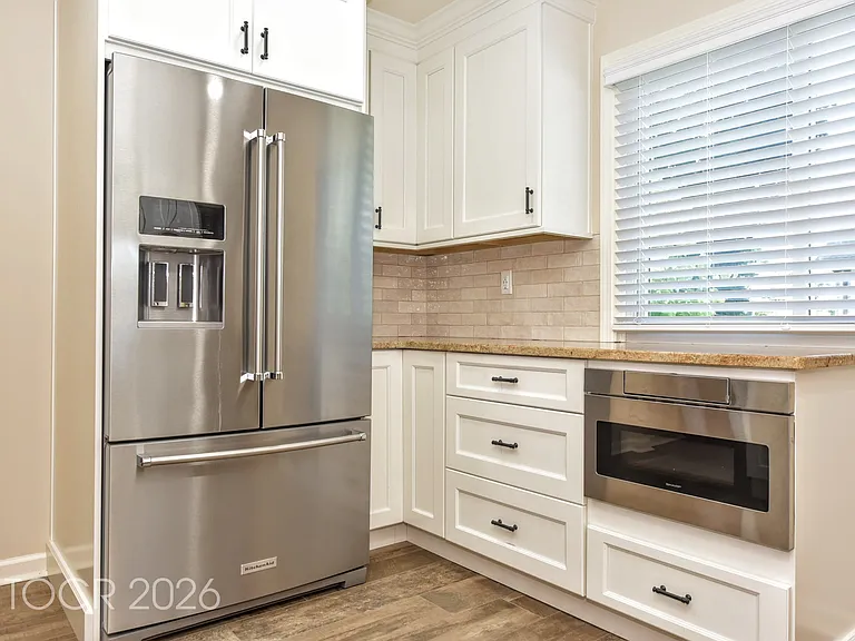 24 Maple Ave #2 — Photo 8