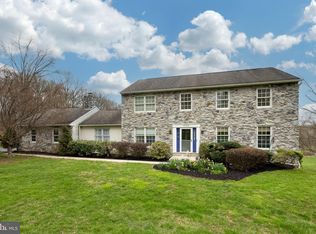 1009 Meadow Crest Dr, PHOENIXVILLE, PA 19460