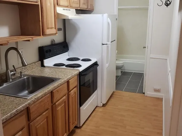38520 SE Newton St APT 6, Snoqualmie, WA 98065