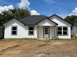 105 Buchanan St, Whitesboro, TX 76273