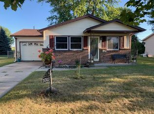 1028 Avenue E, Rochelle, IL 61068