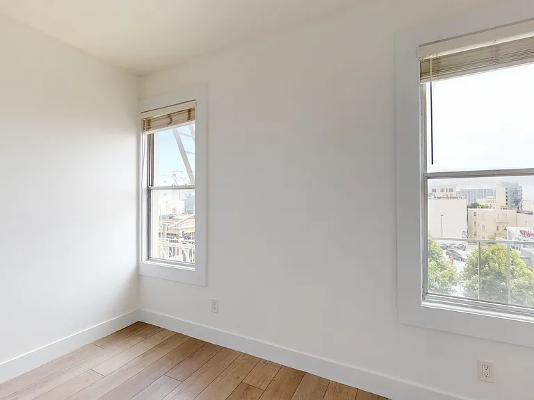 1408 California St #305 — Photo 10