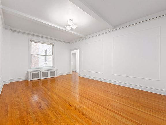 4th image of 150 E 49th St APT 2C