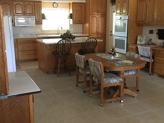 Gourmet Kitchen 4'X6' island