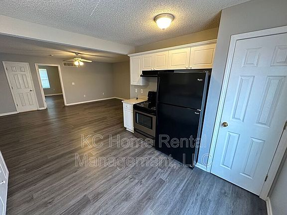 4th image of 5658 N Anita Ave