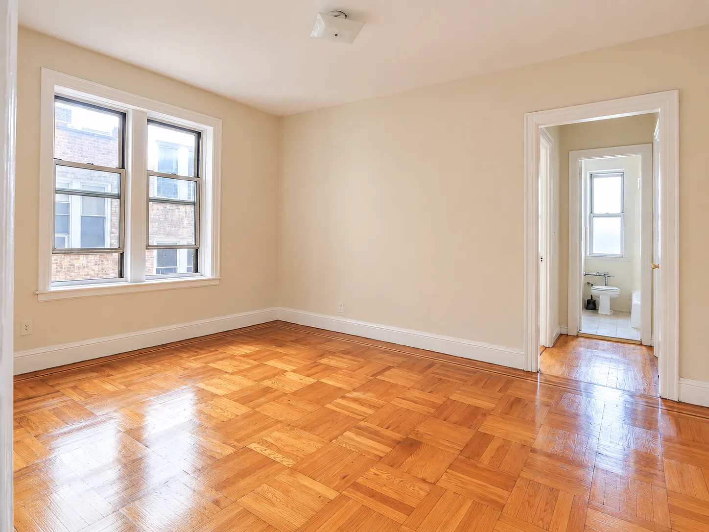 6735 Ridge Boulevard — Photo 2