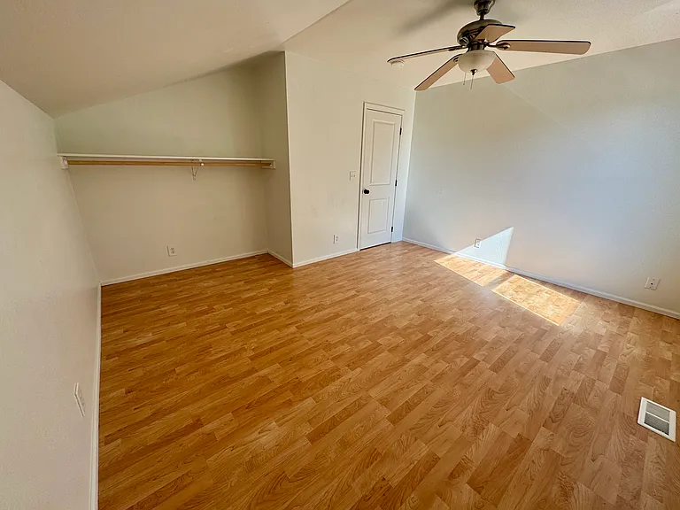 1094 NE Conifer Blvd #2 — Photo 17