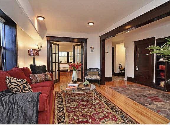 4th image of 2536 Humboldt Avenue S
