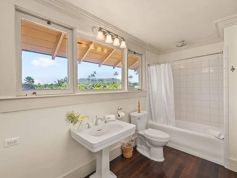 4584 Kahala Ave — Photo 21