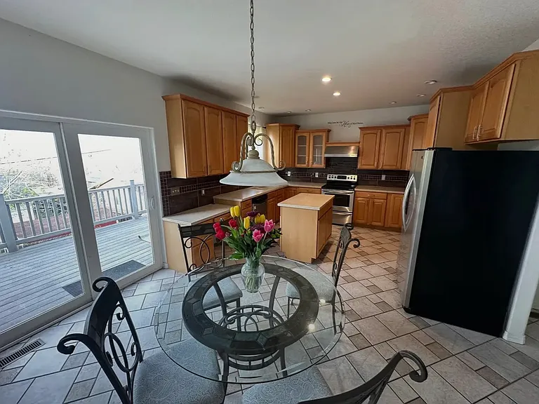 W 67th Pl — Photo 8