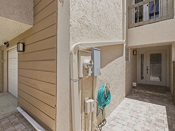 3rd image of 6024 Glendale Drive