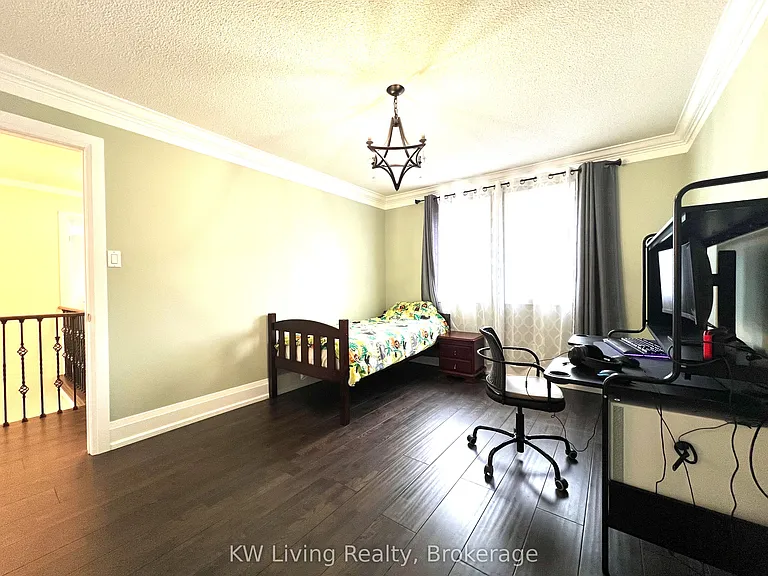 128 Palomino Dr — Photo 35