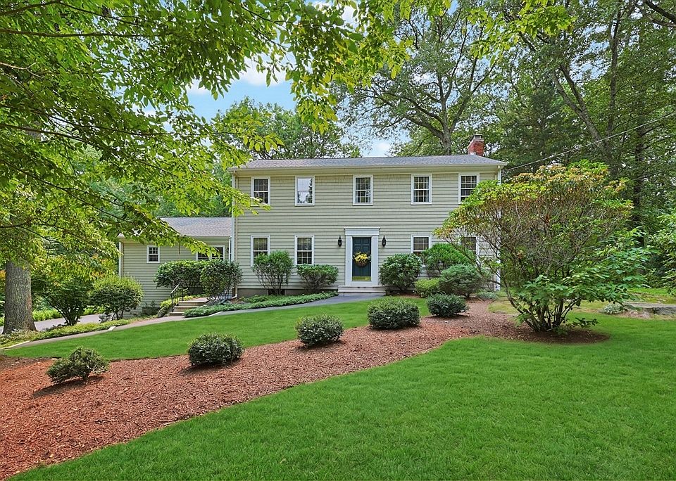 1st image of 32 Thayer Farm Rd