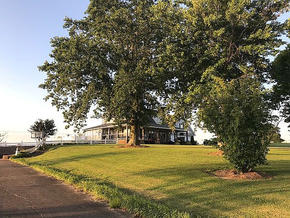 Lower Paved Dr. to Basement