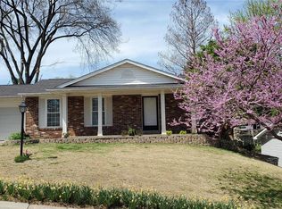 709 Magnolia Ln, Saint Peters, MO 63376