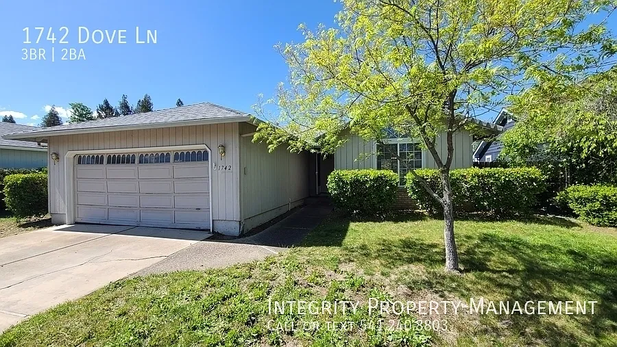 1742 Dove Ln