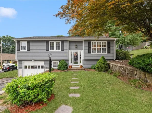 24 Morton Ave, Johnston, RI 02919