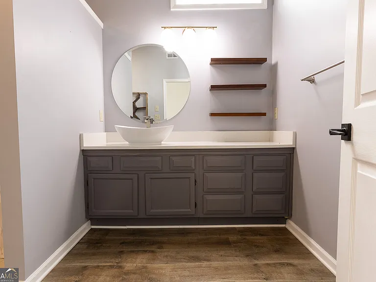 112 Glendale Dr — Photo 22